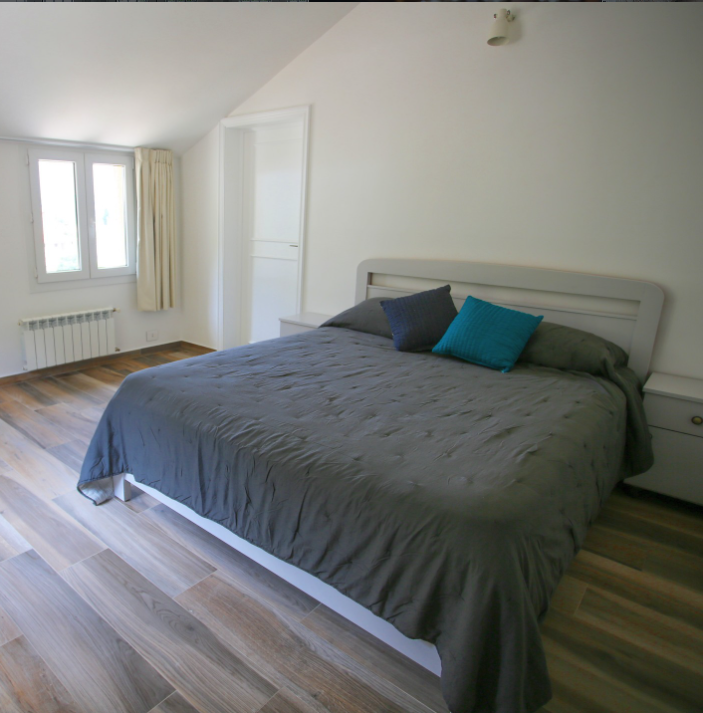 Room 01